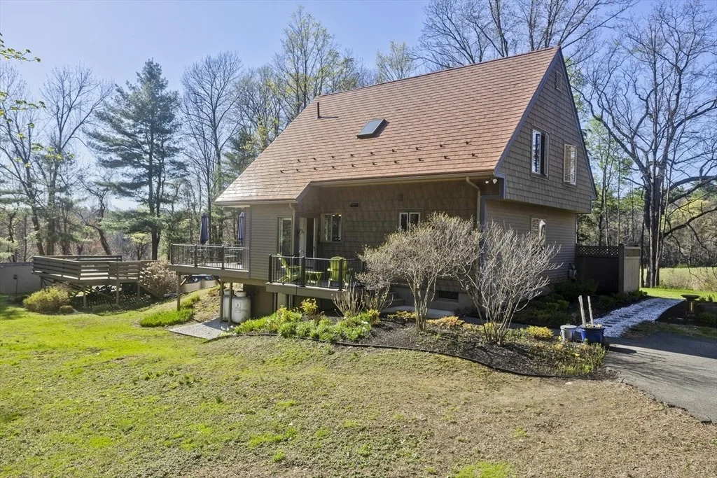 Photo of 80 Amherst Rd