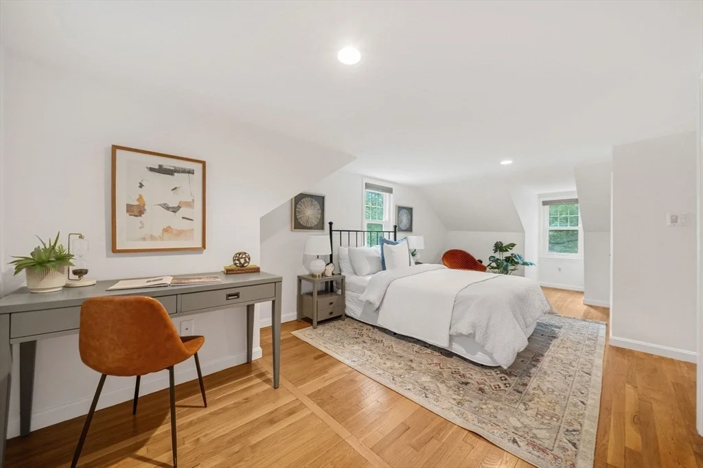 Photo of 9 Stonebridge Rd
