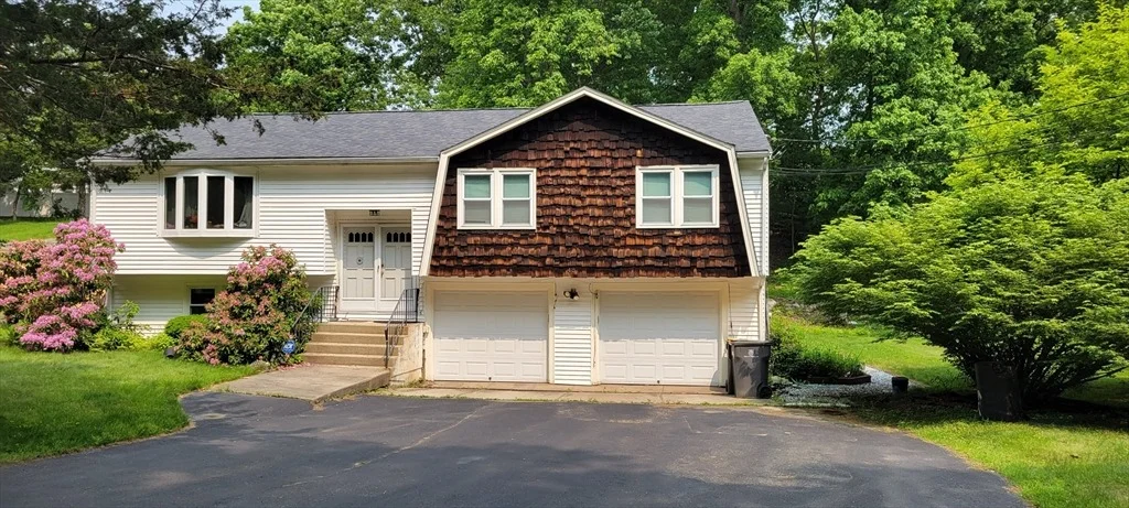 Photo of 48 Badger Rd