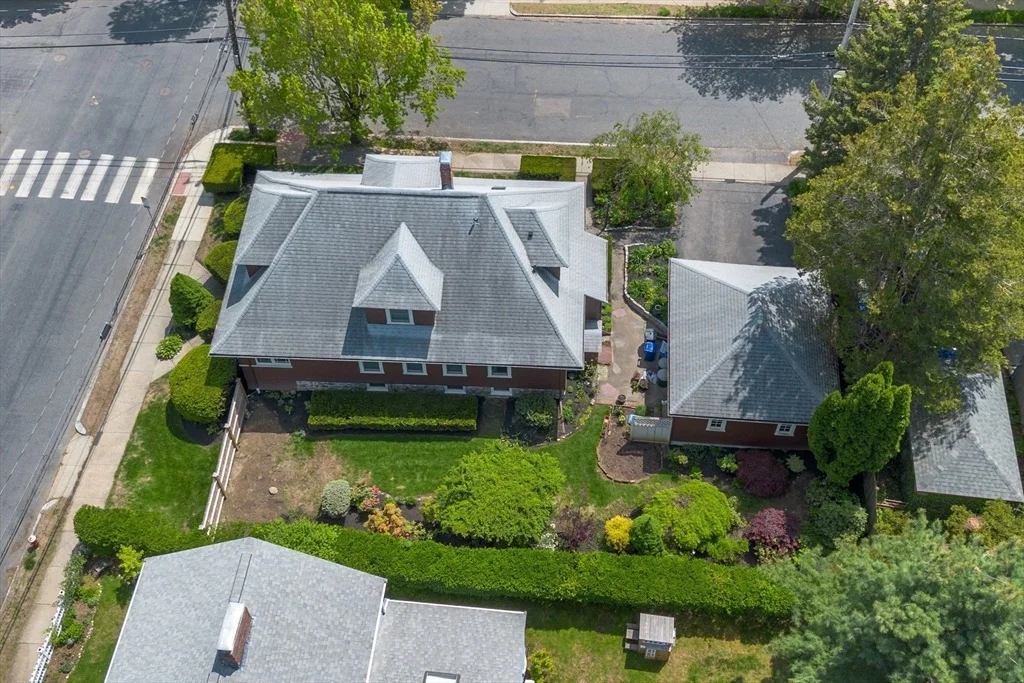 Photo of 231 Wachusett Avenue