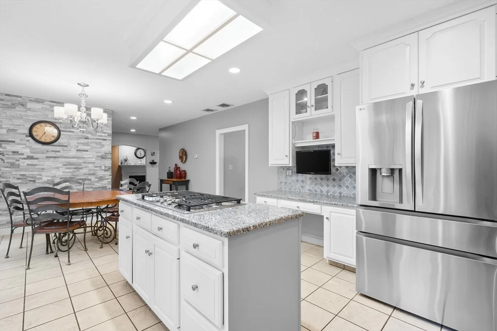 Photo of 231 Manns Dr
