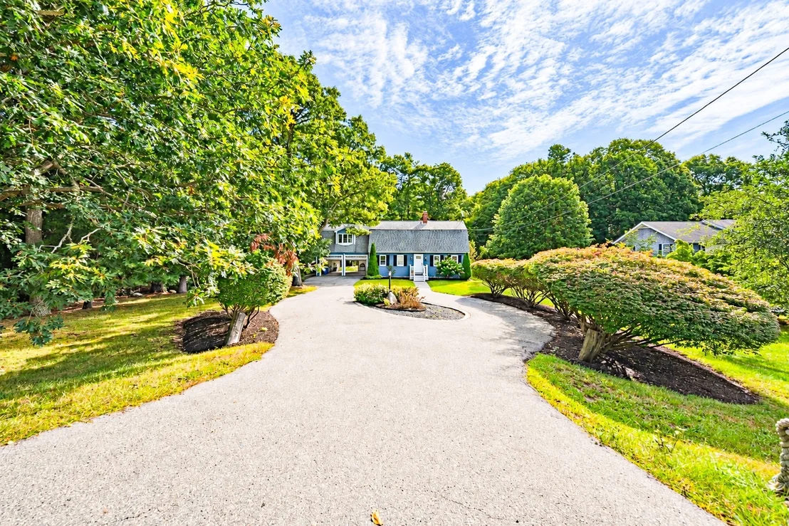 Photo of 451 County Rd