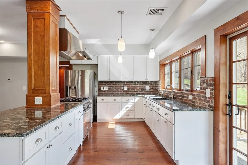 Photo of 25 Maple Street