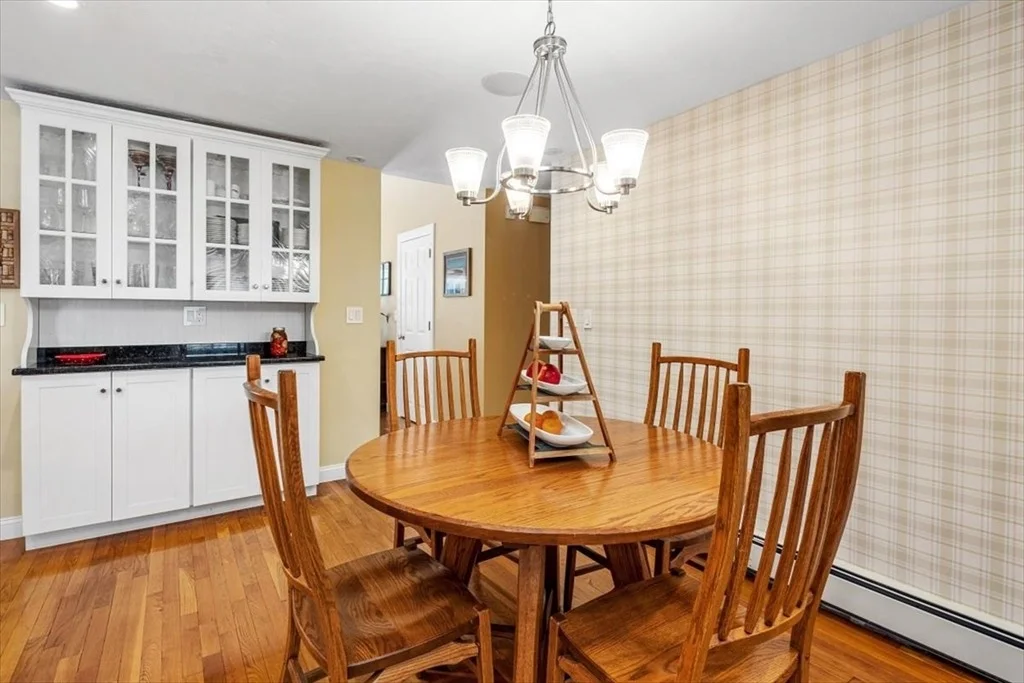 Photo of 7 Peter Hobart Dr