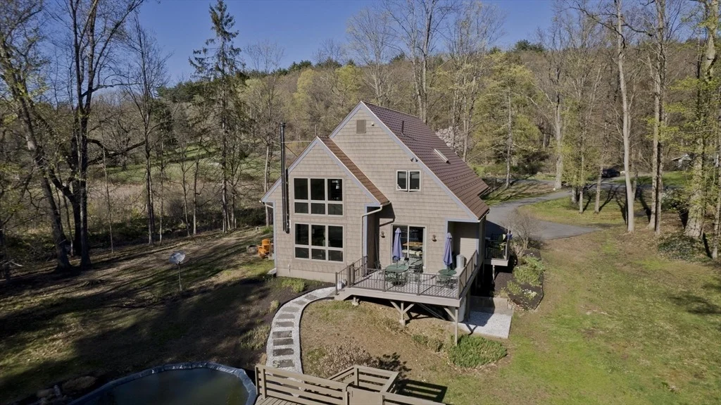 Photo of 80 Amherst Rd