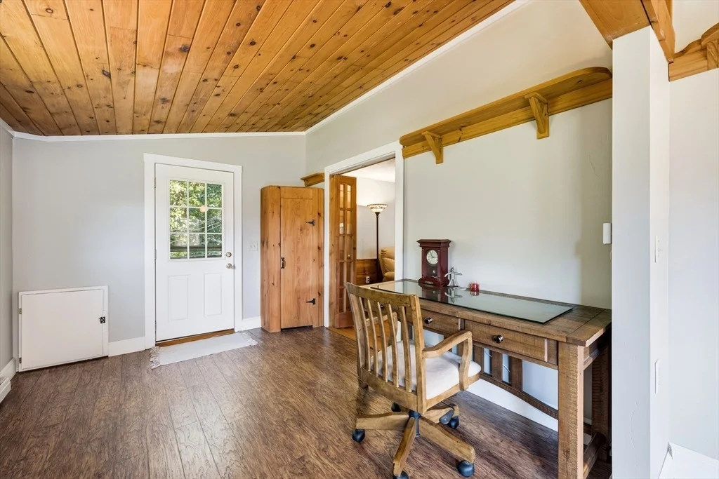 Photo of 2346 Main St