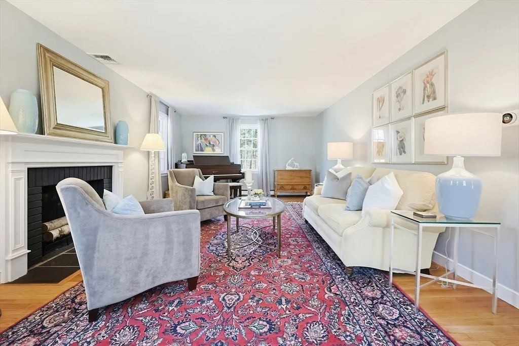 Photo of 6 Colburn Circle