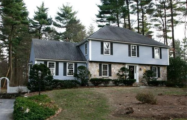 Photo of 35 Shadow Oak Drive