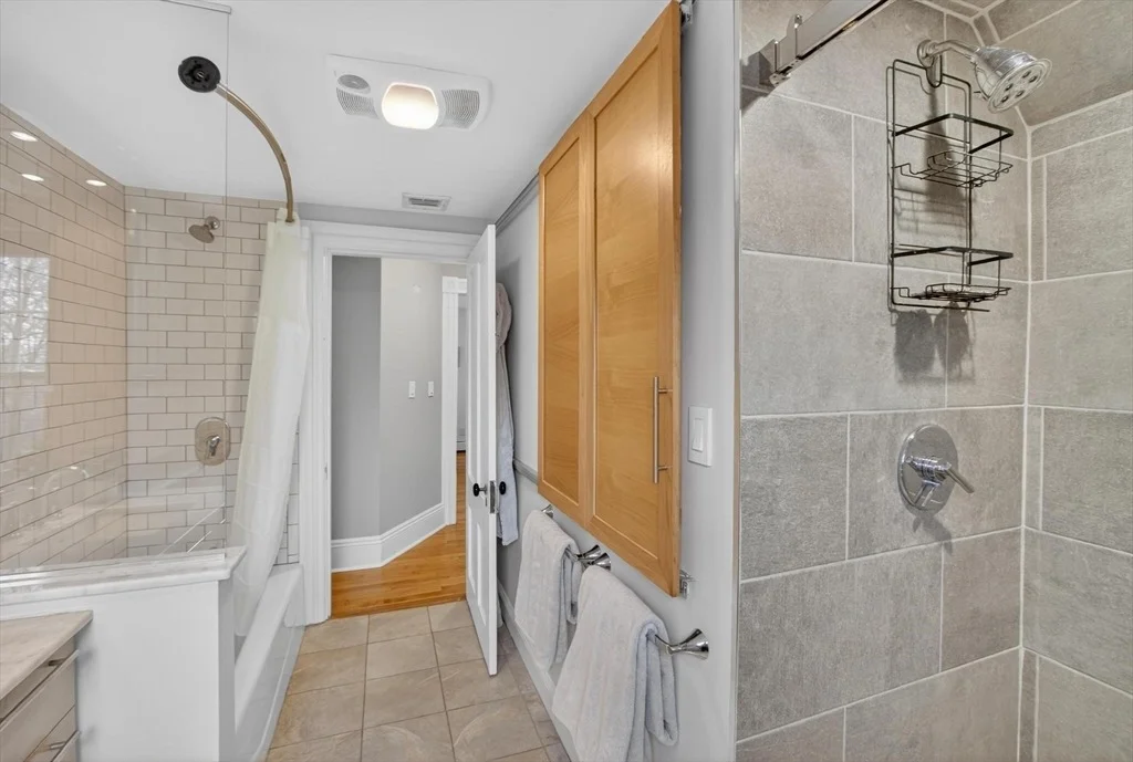 Photo of 52 Maple St