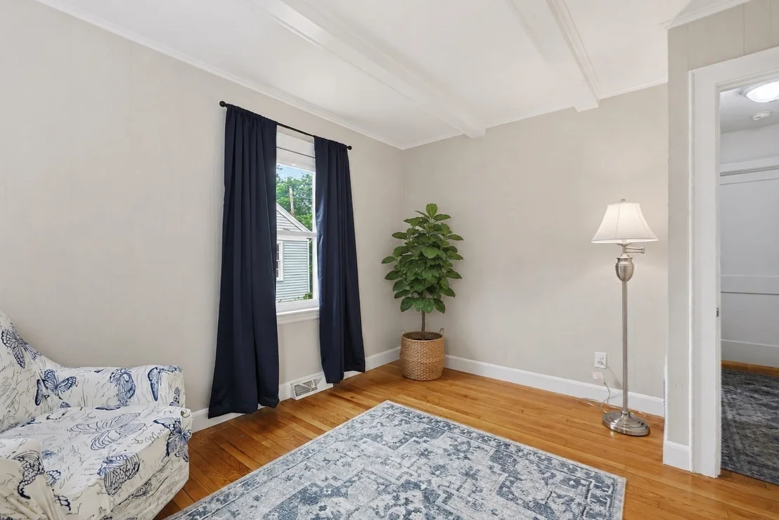 Photo of 24 Oak St