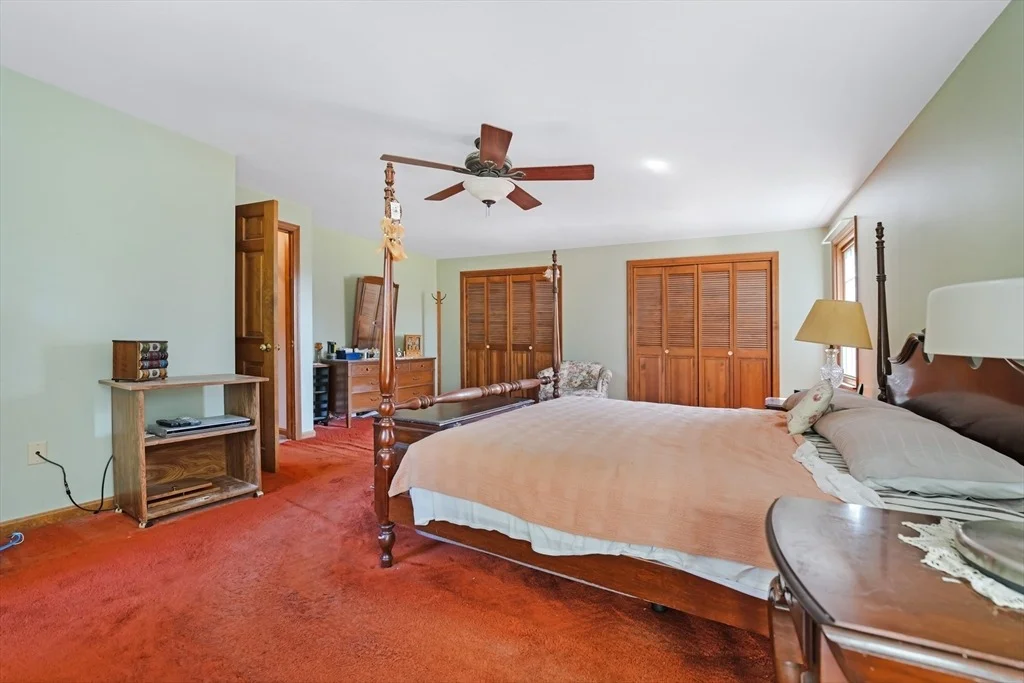 Photo of 757 Middle Rd