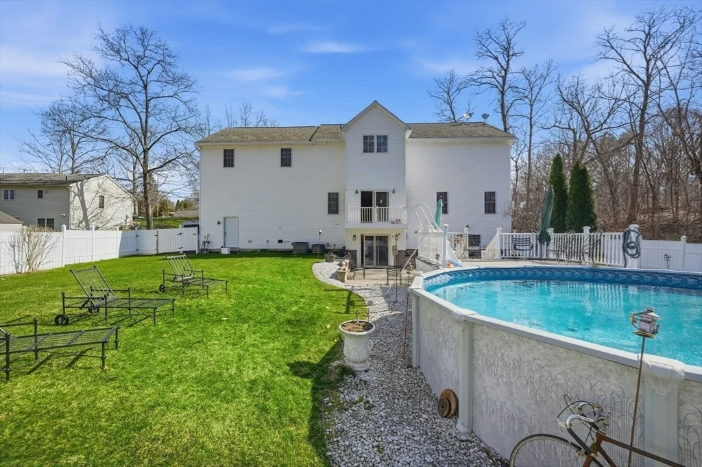 Photo of 239 Fuller Road