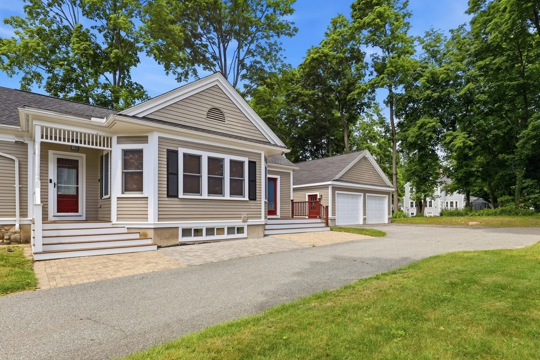 Photo of 10 Wolcott Ave