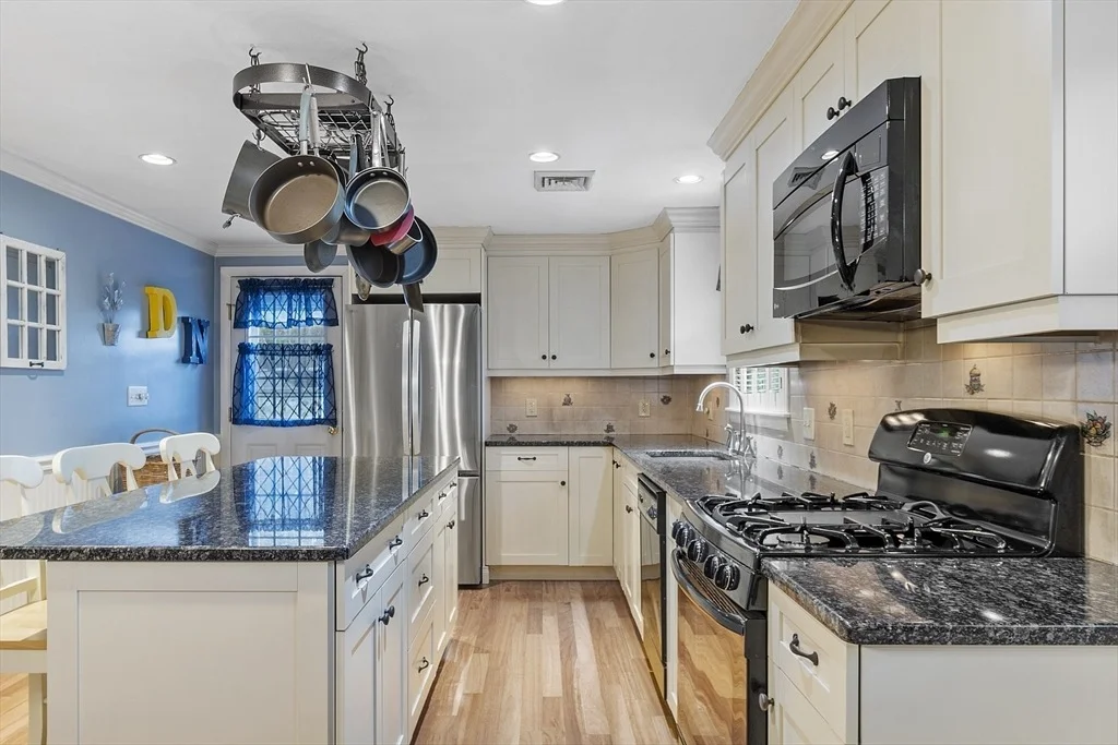 Photo of 93 Fowler Rd