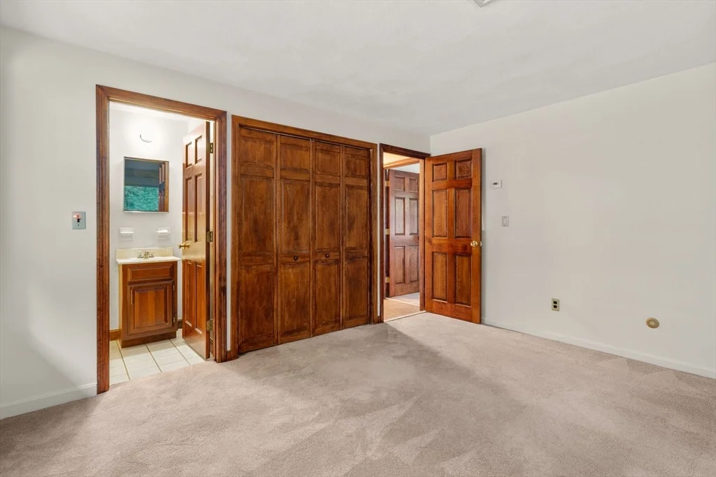 Photo of 6 Paulette Dr