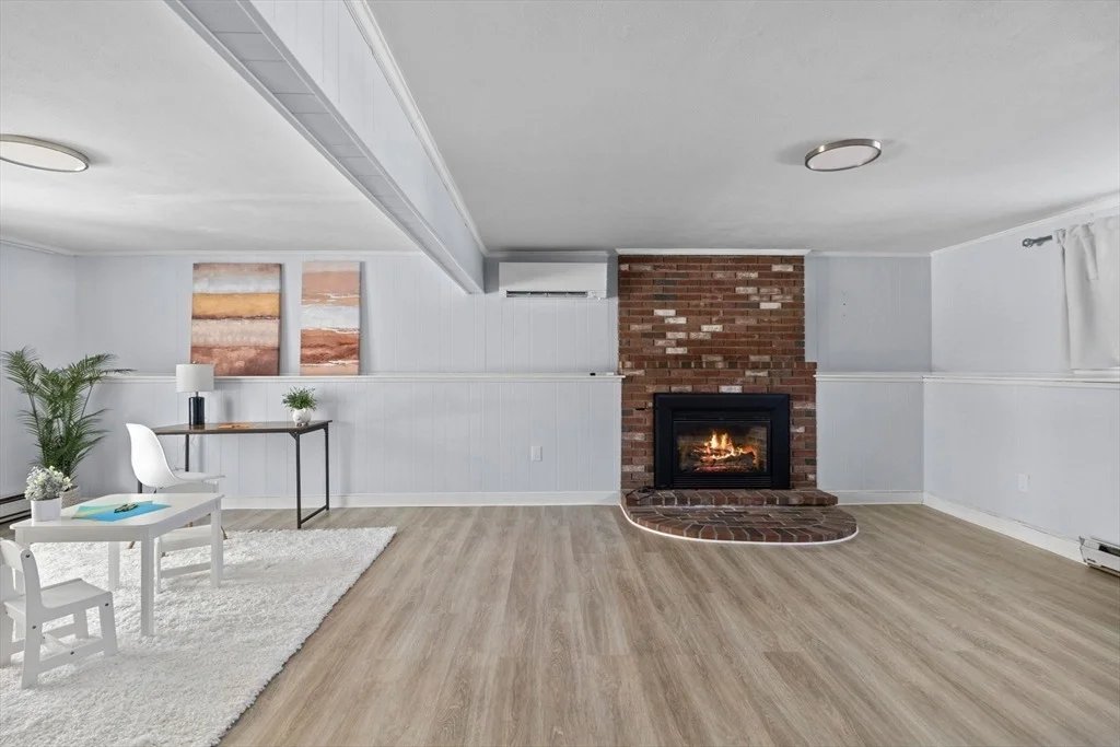 Photo of 7 Dean Cir