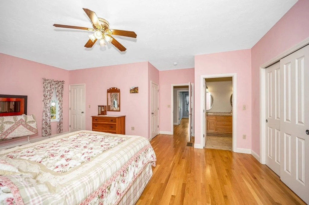 Photo of 12 Dawn Dr