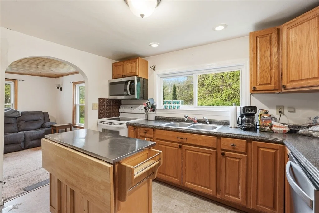 Photo of 8 Shutesbury Road