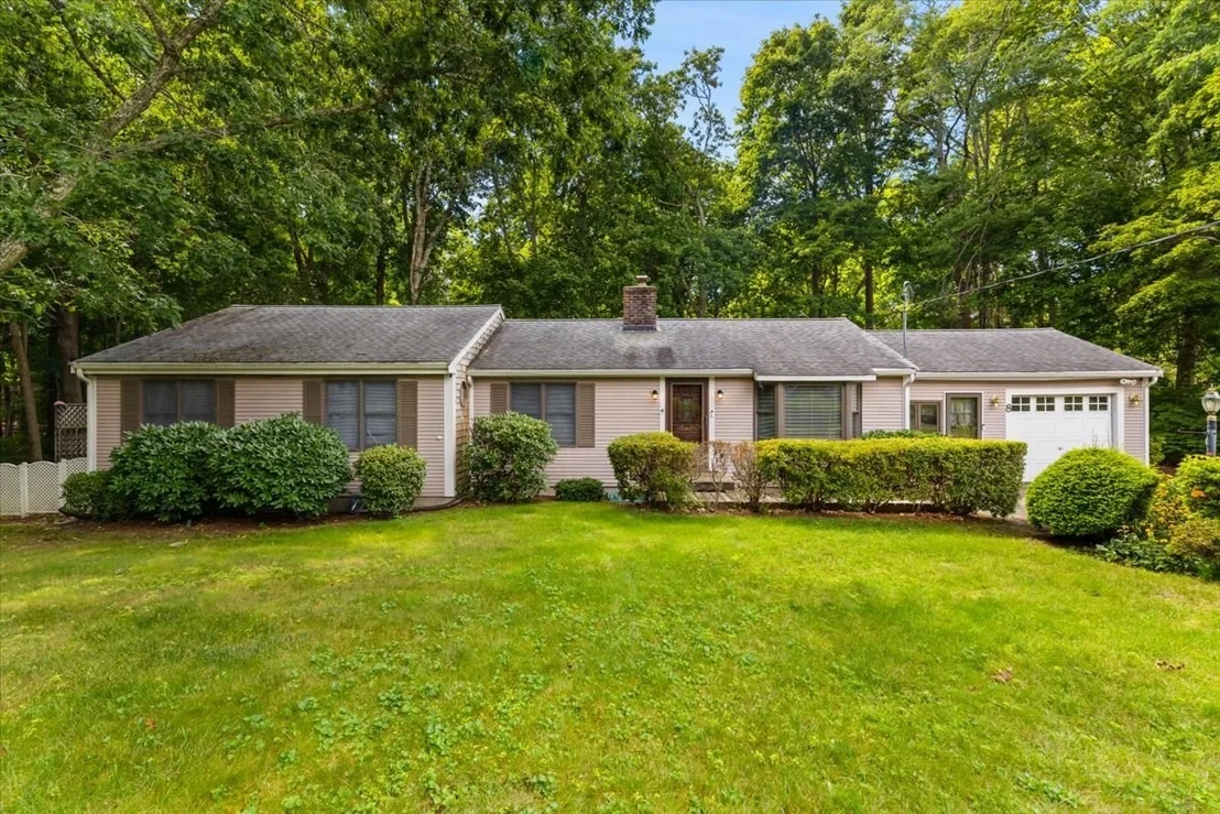 Photo of 8 Clay Pond Rd