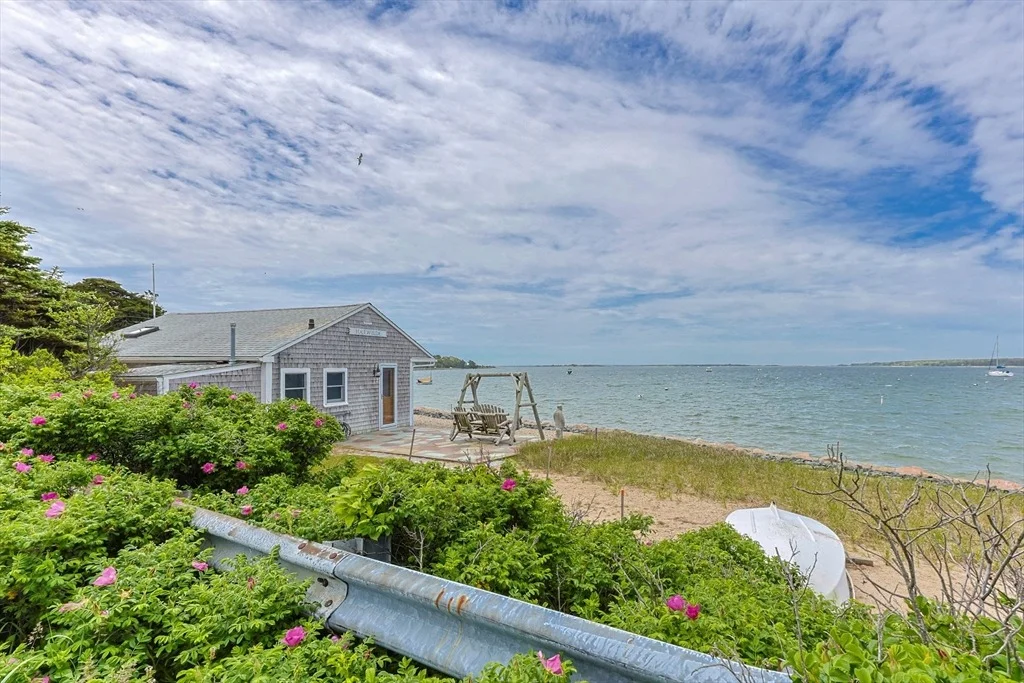 Photo of 41 Seconsett Island Rd