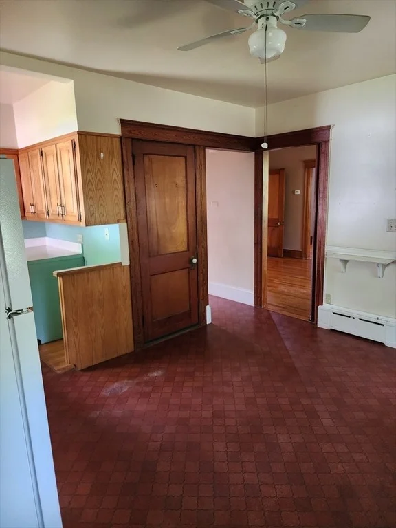 Photo of 72 W Main St