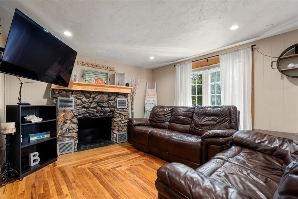 Photo of 42 Pine Swamp