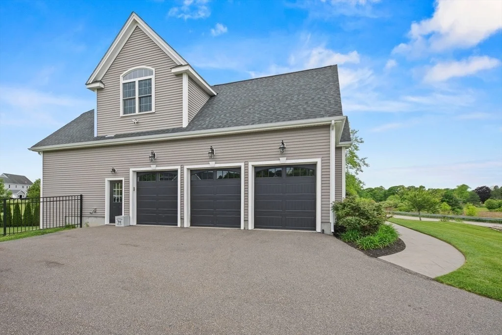 Photo of 14 Amber Dr
