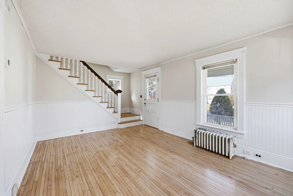 Photo of 32 Allen Ave