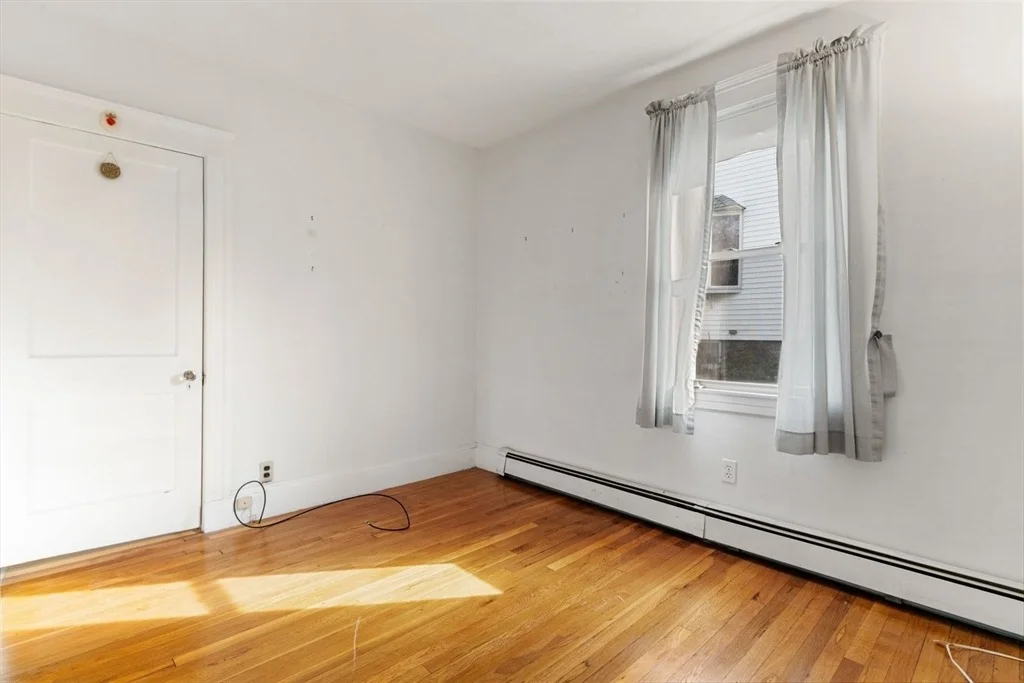 Photo of 37 Greenhalge Ave