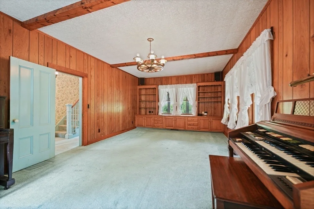 Photo of 651 Point Road