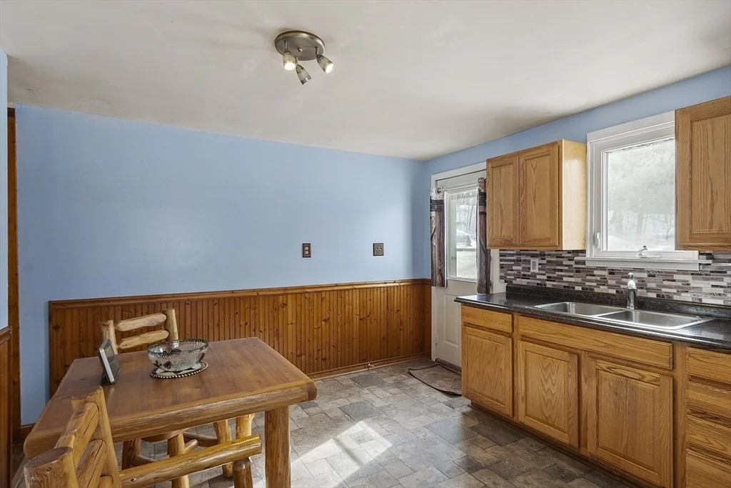 Photo of 72 Amherst Rd