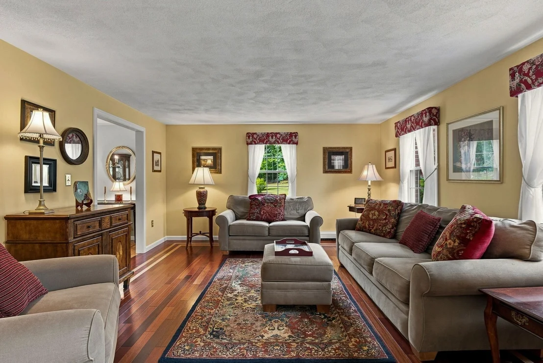 Photo of 7 Doucette Dr