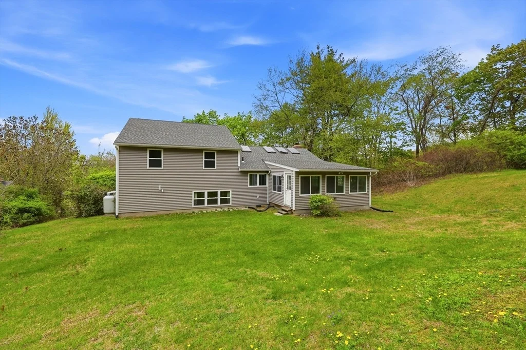 Photo of 1185 Bay Road