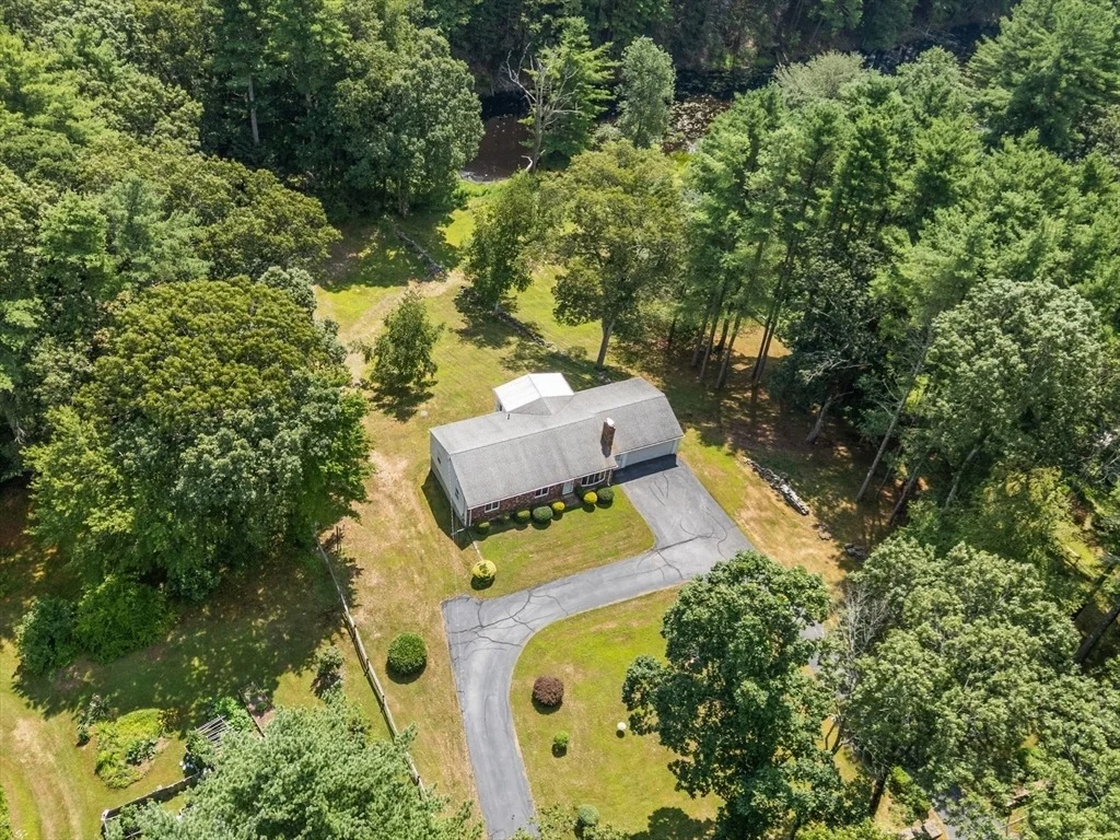 Photo of 749 Alpine Dr