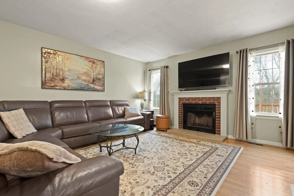 Photo of 18 Meena Dr
