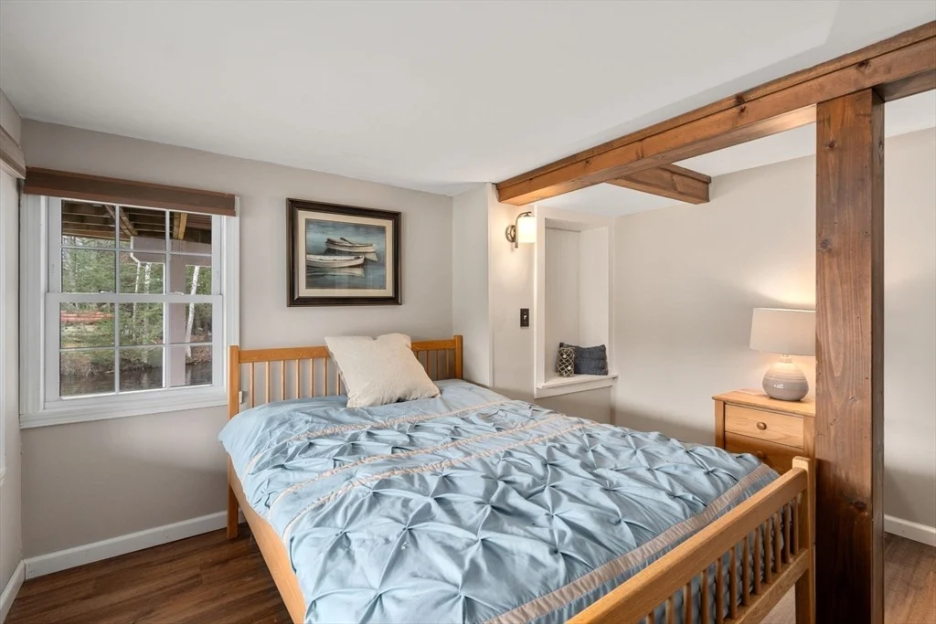 Photo of 33 Pine Tree Dr