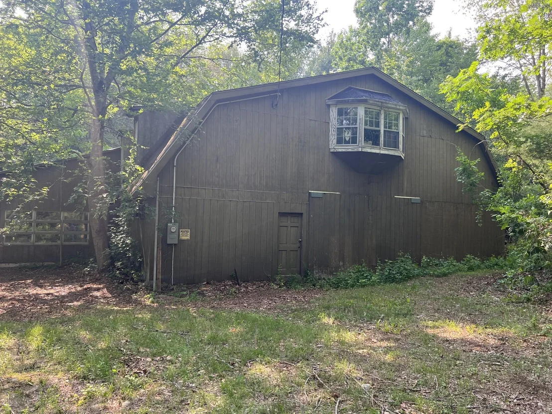 Photo of 140 Bond Rd