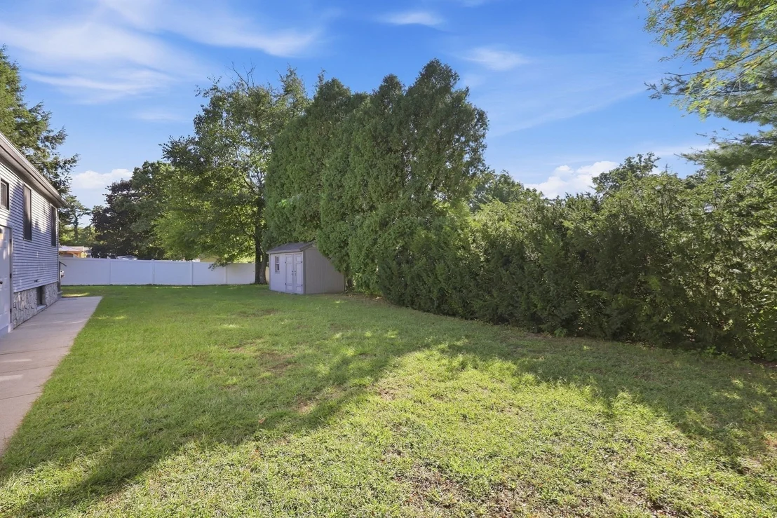 Photo of 98 Meadowlark Dr