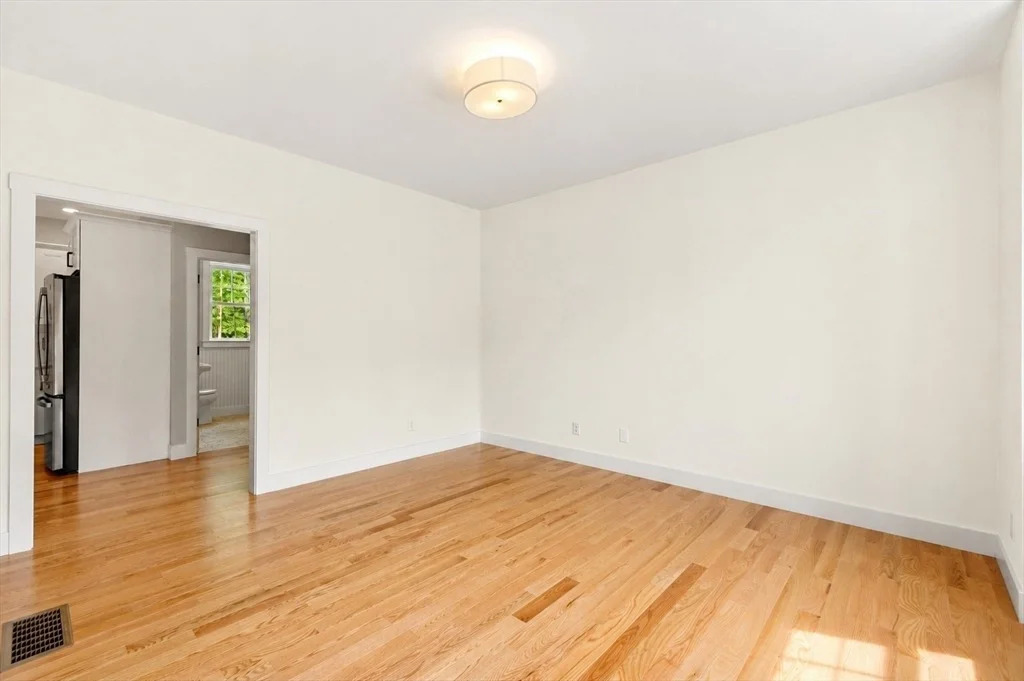 Photo of 15 Unkety Brook Way