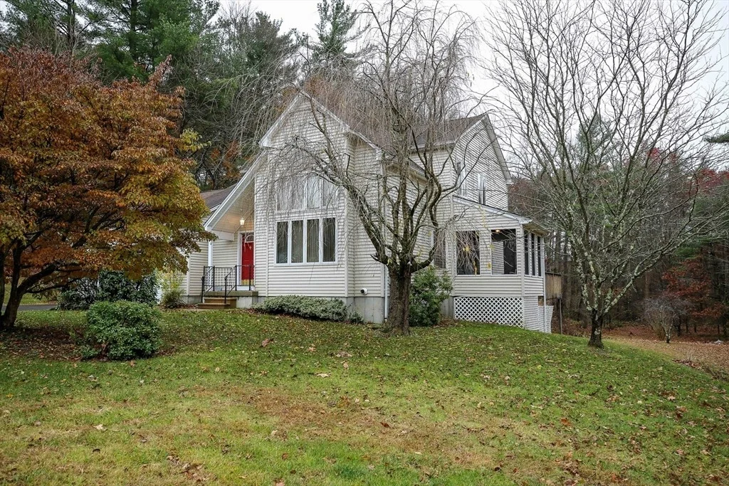 Photo of 51 Sheffield Dr