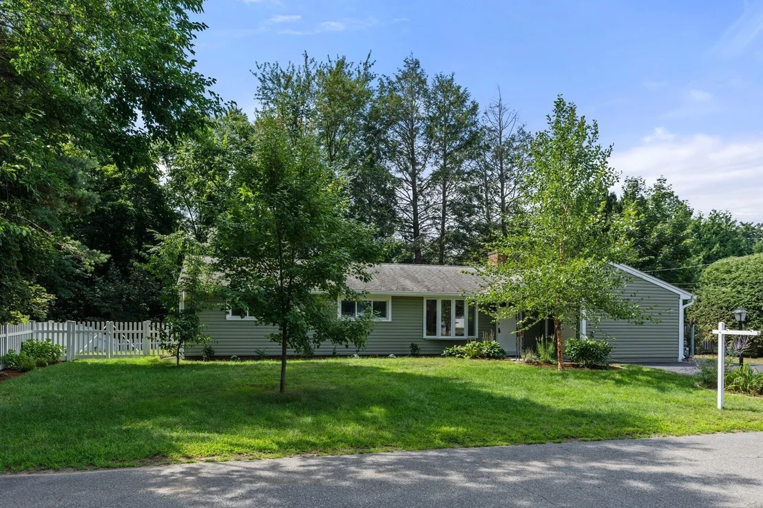 Photo of 1 Amory Ave