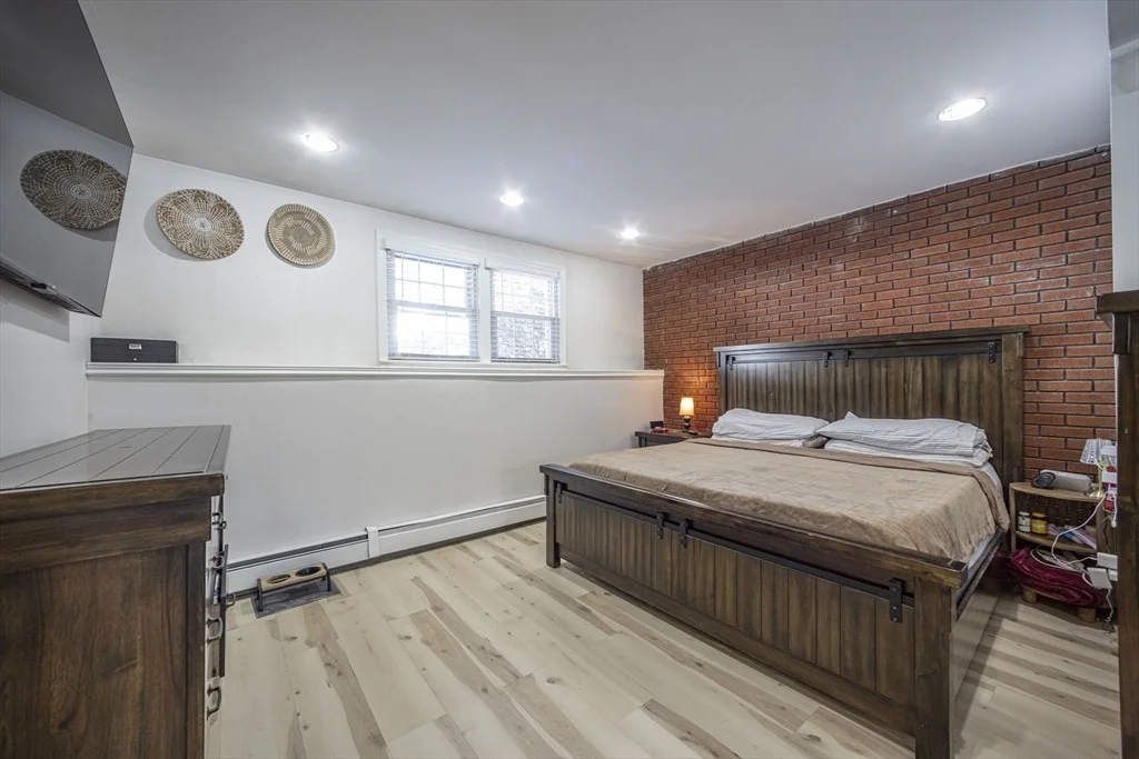 Photo of 31 Johnson Cir