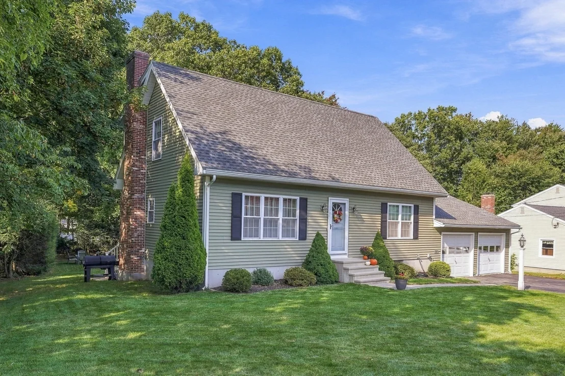 Photo of 14 Oak Cir