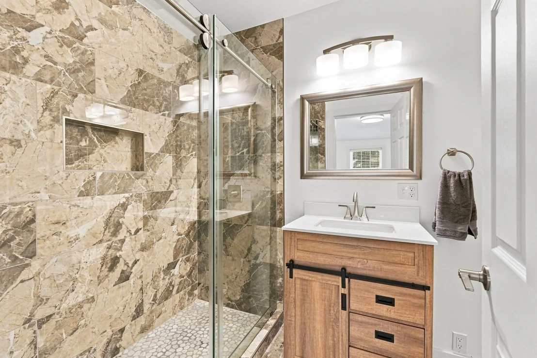 Photo of 204 River Dr