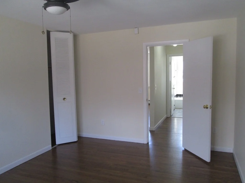 Photo of Unit B at 119 Colonial Cir