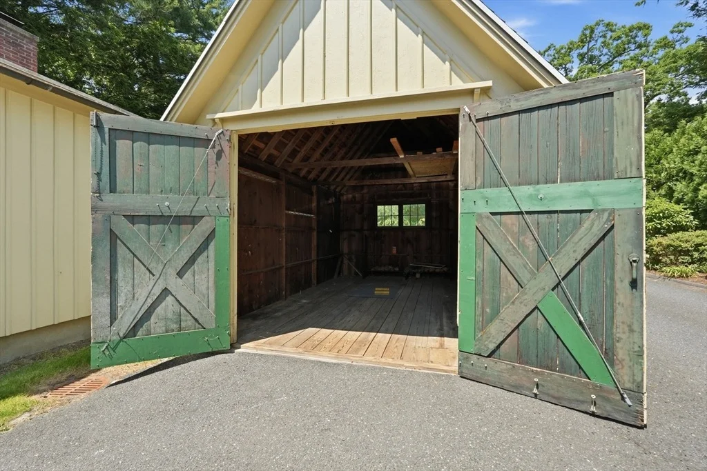 Photo of 38 Round Hill Road