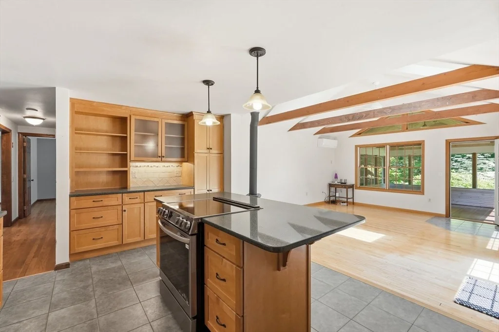 Photo of 590 Middle St.