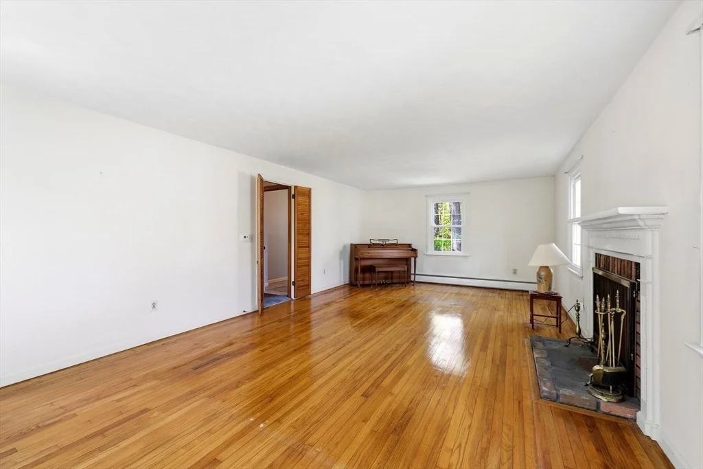 Photo of 291 Forest Glen