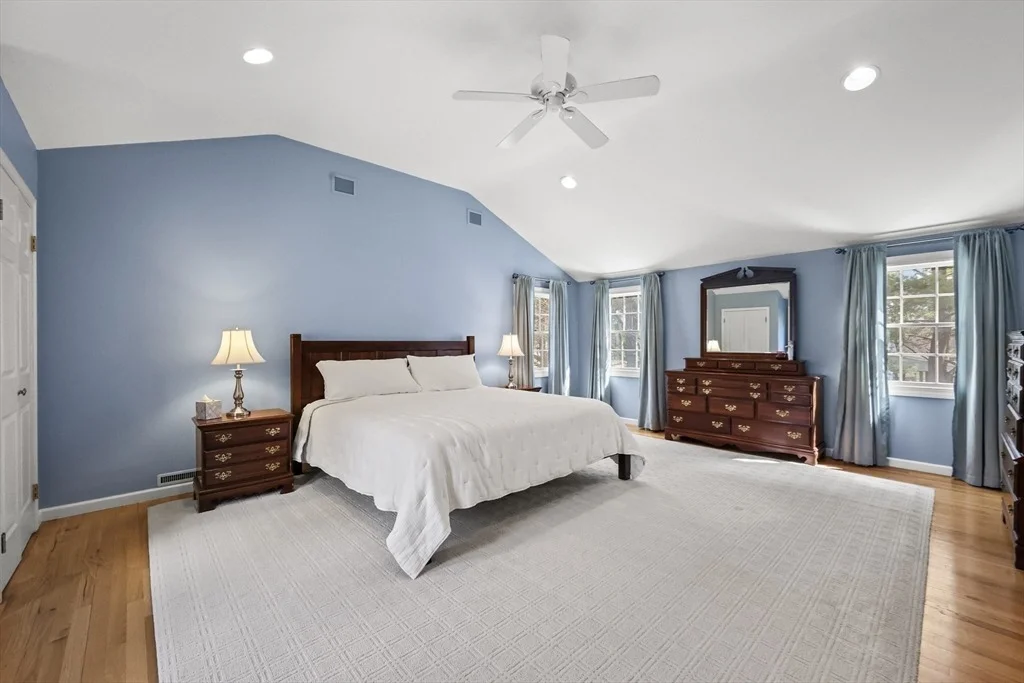 Photo of 9 Metacomet Road