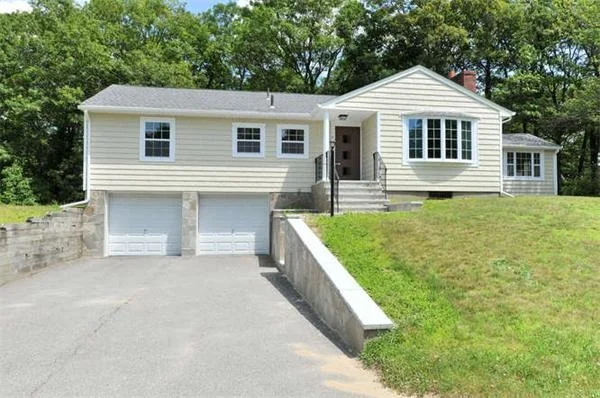 Photo of 8 Burton Rd